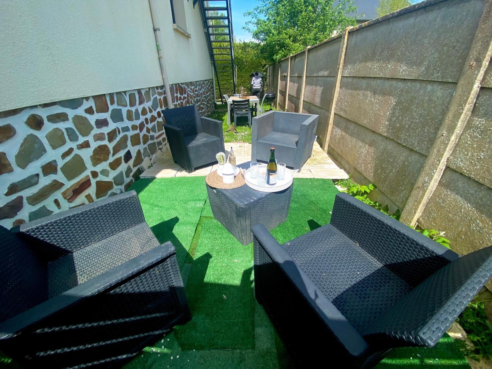 Une Ambiance Cosy Avec Jardin Privatif 纳桑德尔 外观 照片